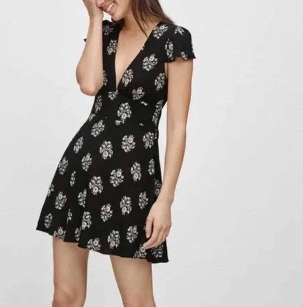 Sunday Best Rand Mini Dress 0 Black White Floral Cut Out Back Empire Waist